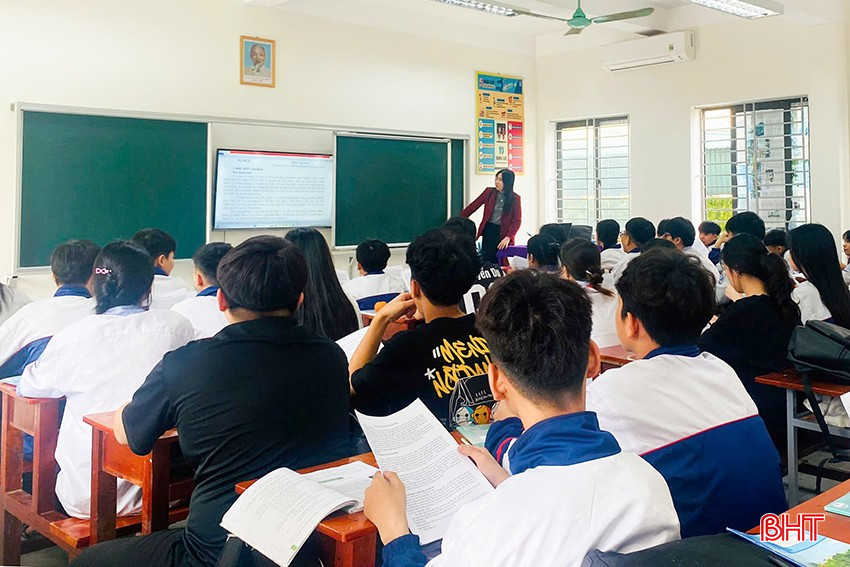 Khuyến khích giáo viên ôn tập miễn phí cho học sinh cuối cấp