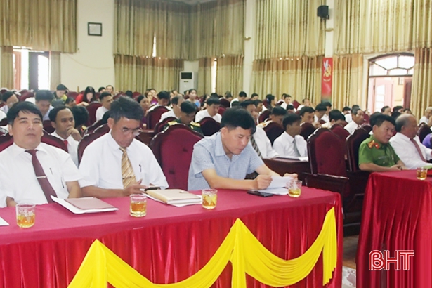 Vũ Quang tuyên dương 54 điển hình học và làm theo gương Bác