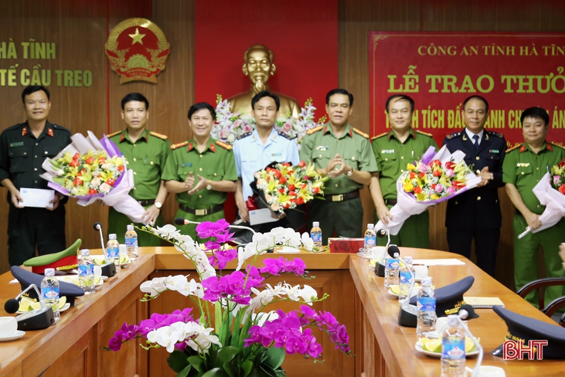 Công an Hà Tĩnh trao thưởng các lực lượng phá nhiều chuyên án ma túy lớn