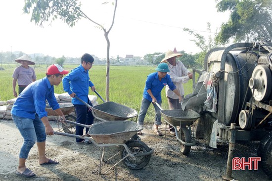 Mùa đông tình nguyện của tuổi trẻ Thành Sen vì nông thôn mới ven đô