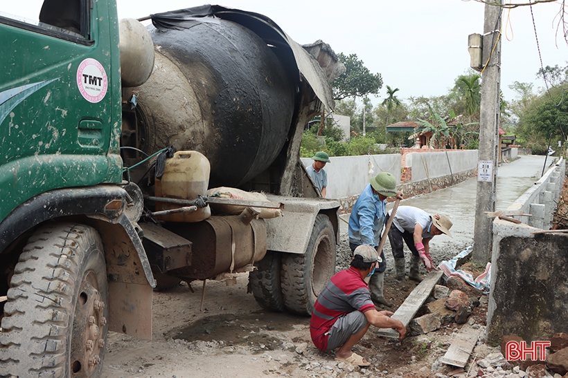 Huyện nông thôn mới Cẩm Xuyên thi đua “nâng chất” các tiêu chí