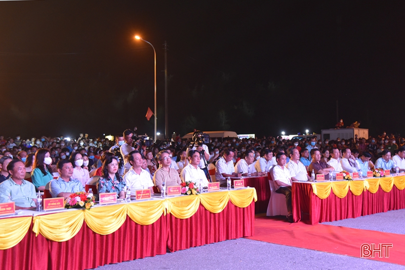 “Biển Lộc Hà - đến để yêu hơn”