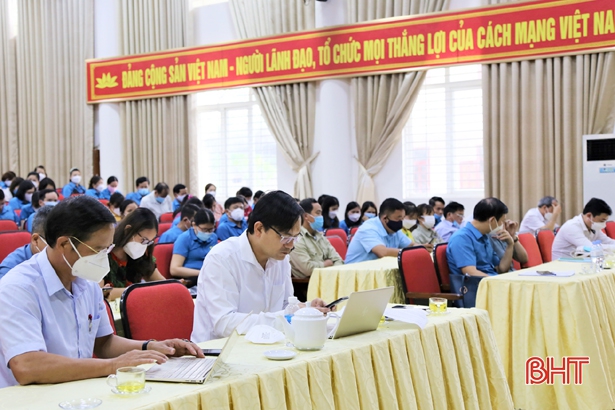 Thạch Hà tôn vinh 12 tập thể, công nhân tiêu biểu