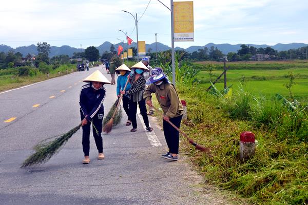 Hương Sơn: Người công giáo Thôn Đông, xã Sơn Châu tích cực tham gia xây dựng NTM.