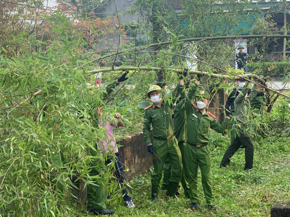 Tuổi trẻ Công an Hà Tĩnh chung tay xây dựng Nông thôn mới