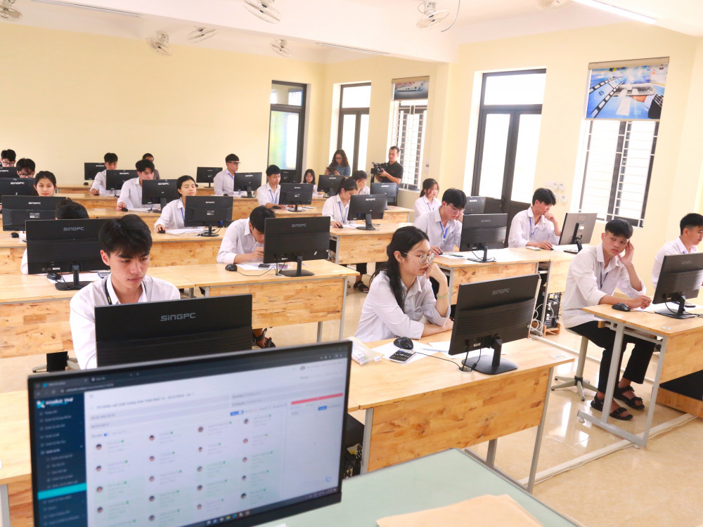 Triển khai thí điểm mô hình thi online tập trung qua nền tảng công nghệ xác thực thẻ CCCD gắn chíp điện tử