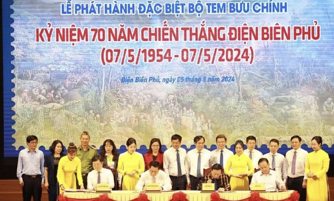 Chính thức phát hành bộ tem bưu chính "Kỷ niệm 70 năm Chiến thắng Điện Biên Phủ"